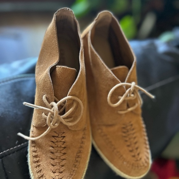 Crown Vintage Women’s Mara Hidden Wedge Tan Leather Moccasin Booties - Size 8 - Picture 2 of 11